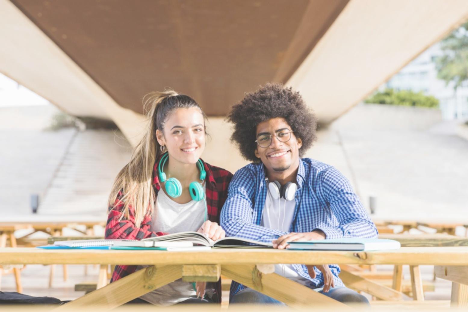 Reunión de planificación donde discutimos estrategias financieras adaptadas a cada cliente